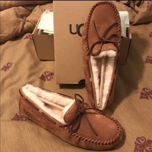UGG Dakota Moc Slippers Chestnut Size 10 Women